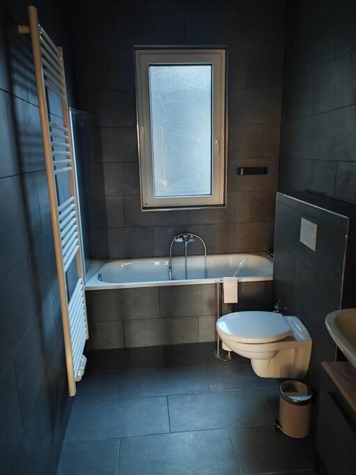 Modernes Juwel In Hagen City ภายนอก รูปภาพ